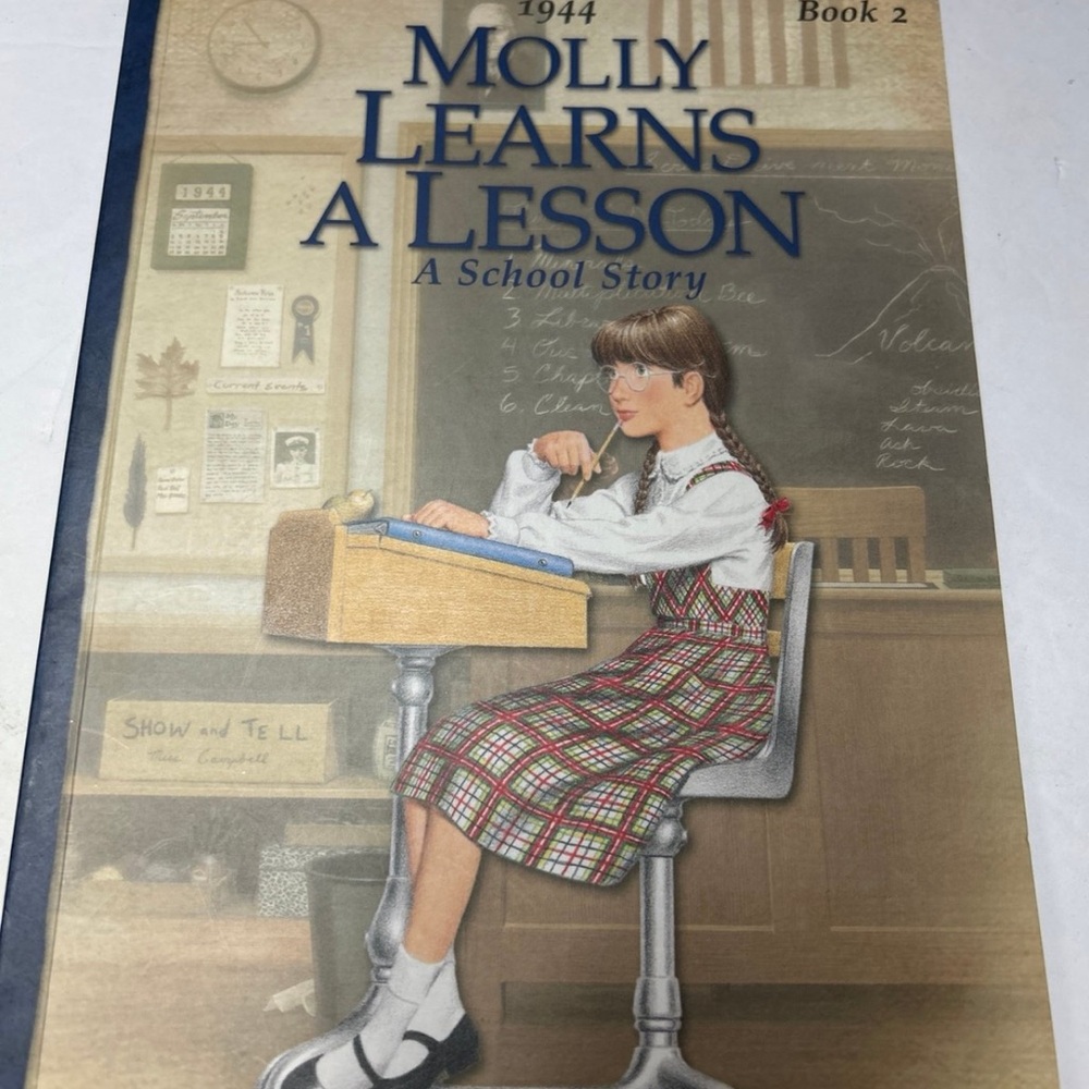 The American Girls Collection "Molly" Story Collection - Red Hardcover Slipcase - Picture 6 of 10